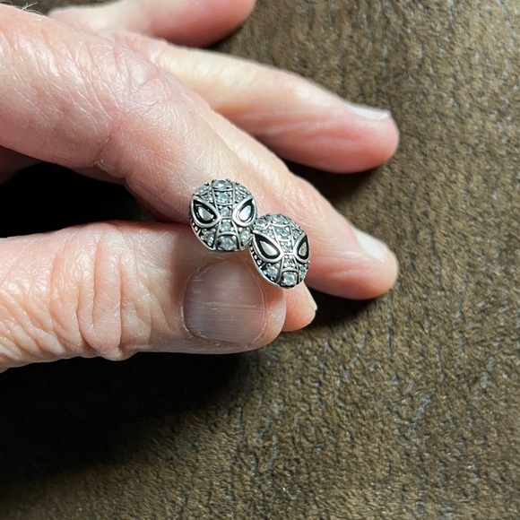 Spiderman Silver Stud Earrings - Picture 6 of 11